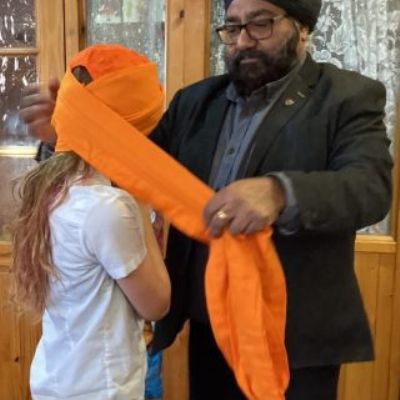 SAT SRI AKAL: A VISIT TO THE GURU NANAK GURDWARA
